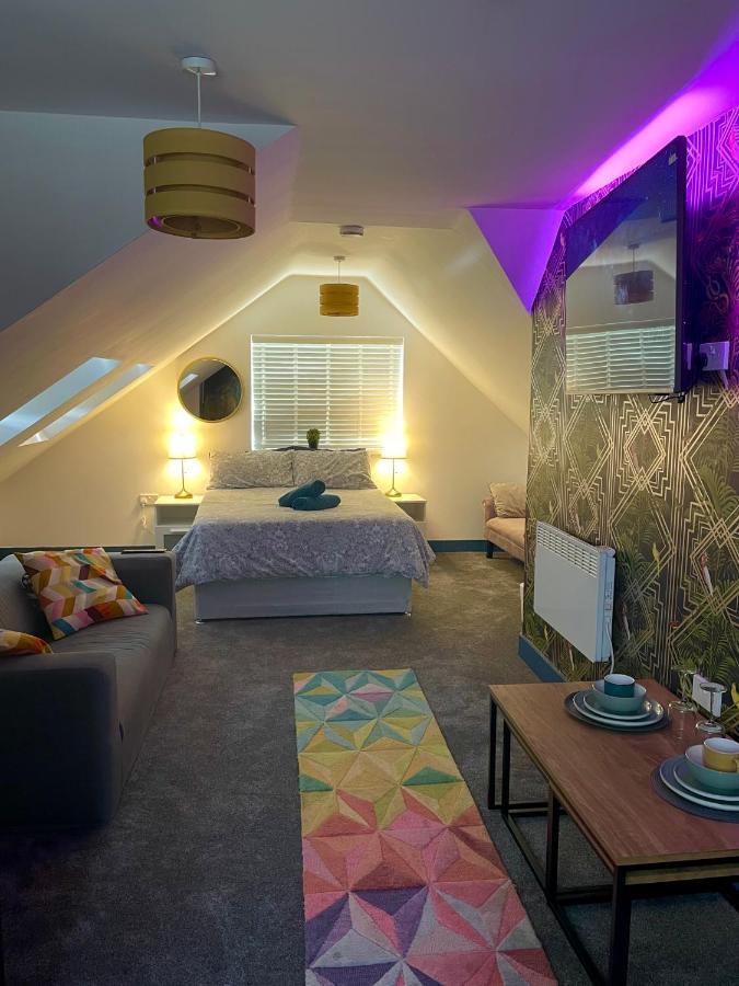 Vibrant & Modern Studio Apartment In Birmingham Exterior foto